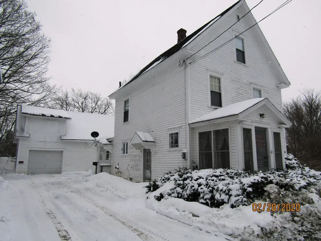 12 Albert Street Milo ME 04463