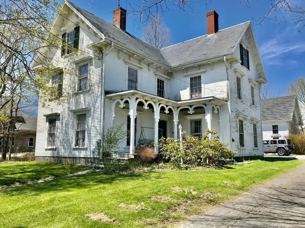 113 Main Street Thomaston ME 04861