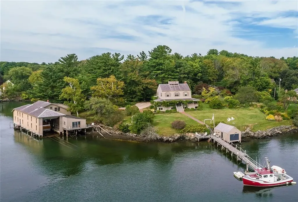 178 Whipple Road Kittery ME 03904