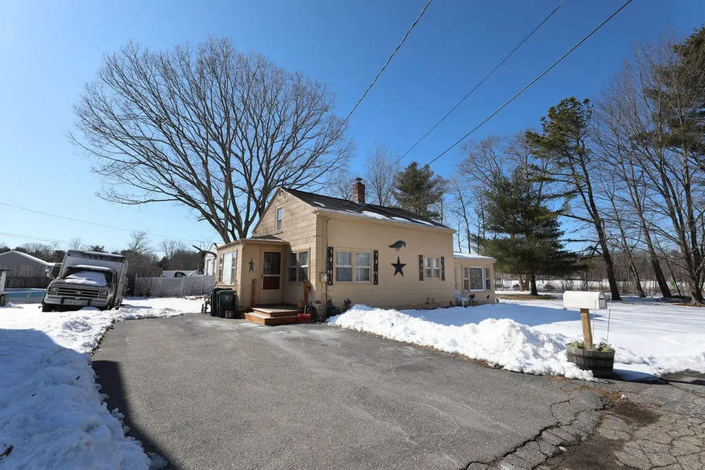 9 Ben Avenue Biddeford ME 04005