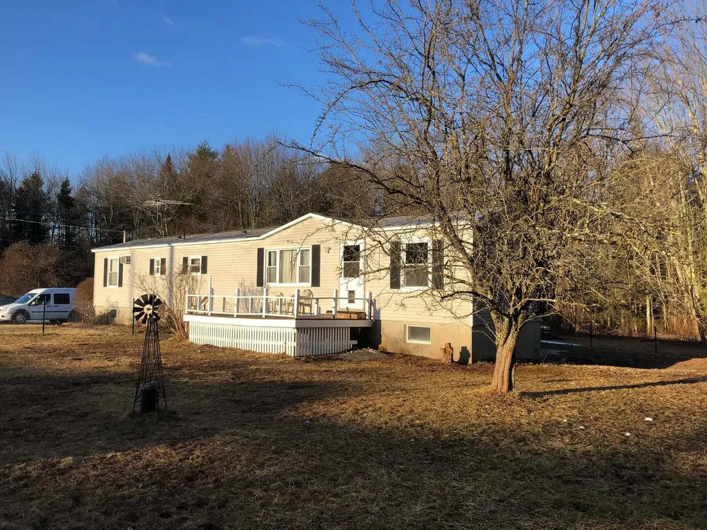 6 Downing Road Arundel ME 04046