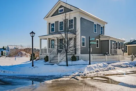 9 Traditional Street Scarborough ME 04074
