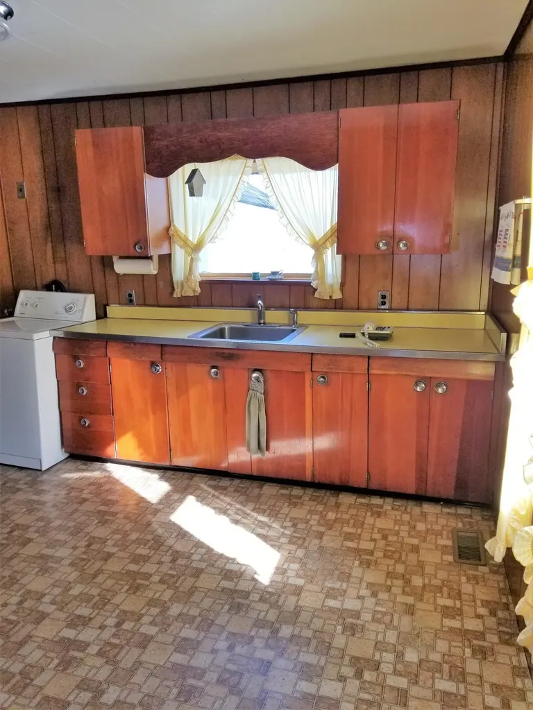 1559 Washington Street Bath ME 04530
