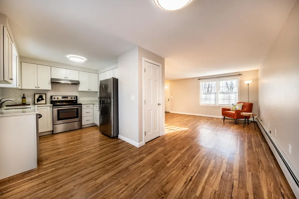 9 Jamestown Court South Portland ME 04106