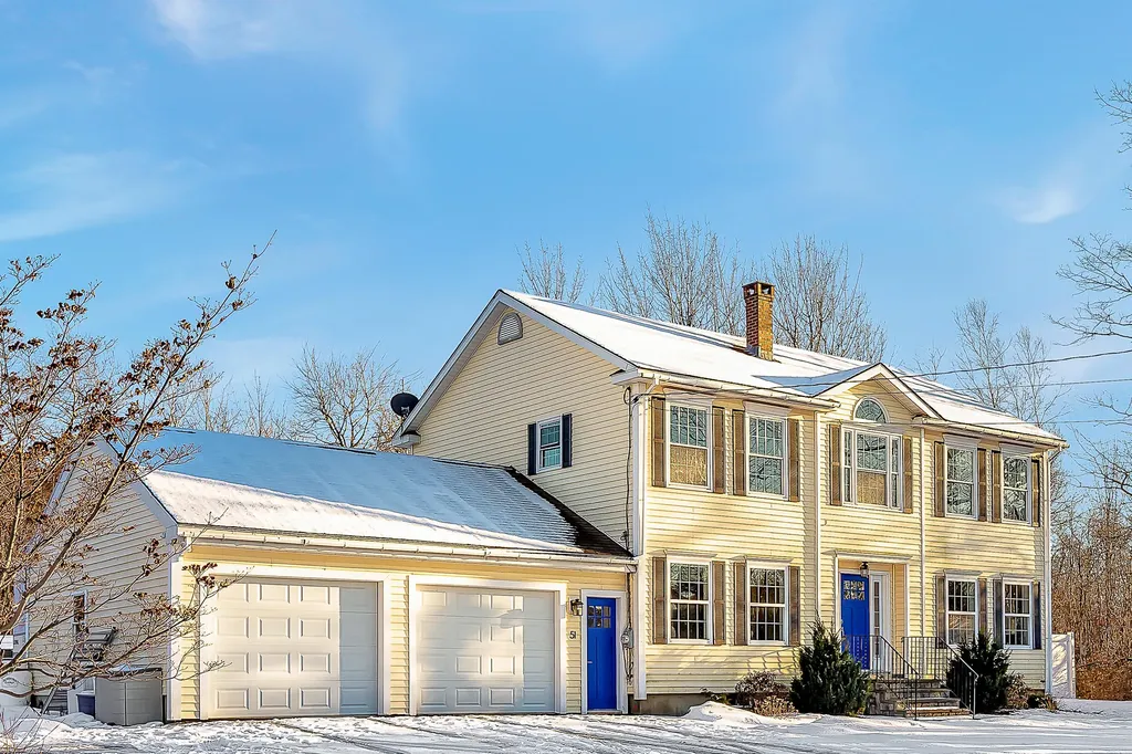 51 Mountain View Extension Rockland ME 04841
