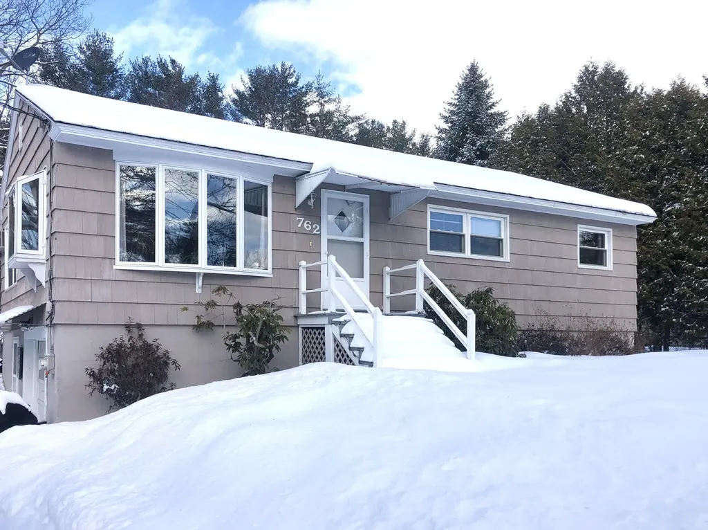 762 College Street Lewiston ME 04240