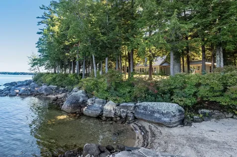 83 Quarry Cove Road Raymond ME 04071