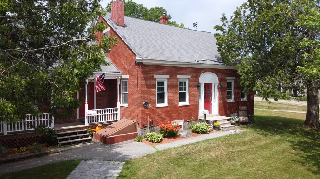35 Village Street Lisbon ME 04250