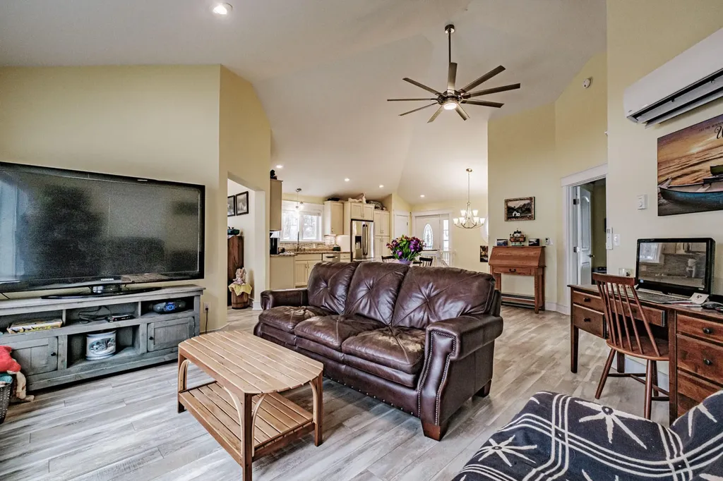86 Cedar Lane Nobleboro ME 04555