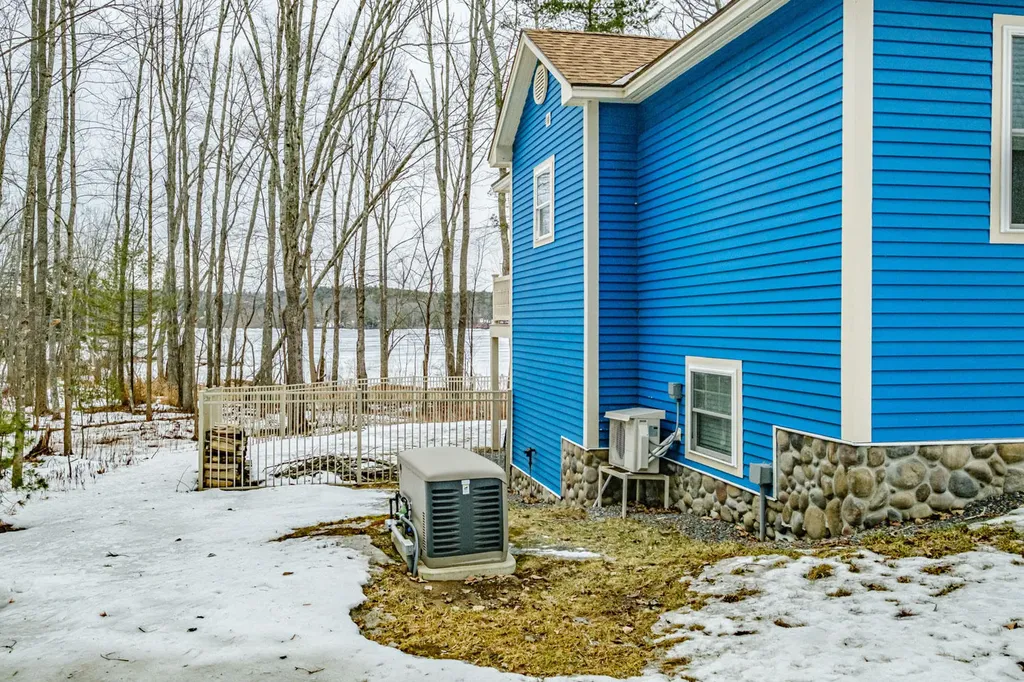 86 Cedar Lane Nobleboro ME 04555