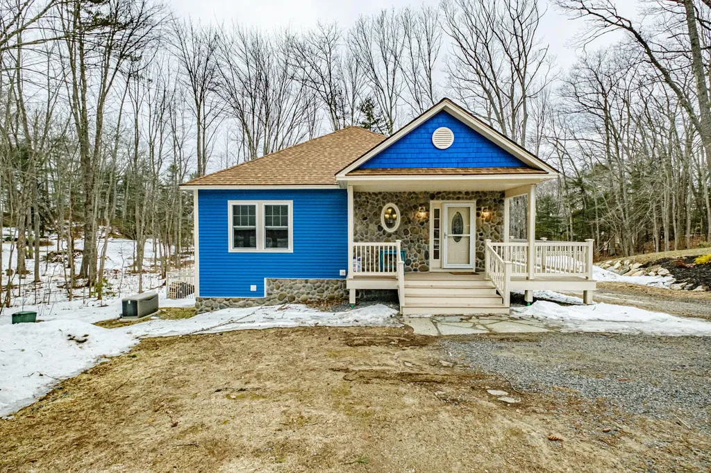 86 Cedar Lane Nobleboro ME 04555
