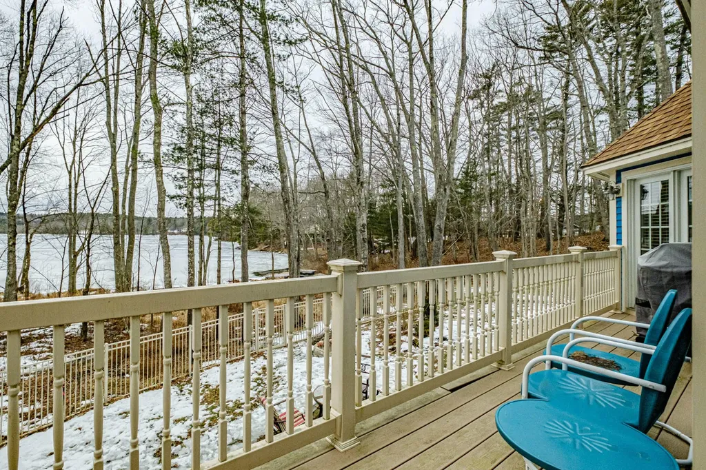 86 Cedar Lane Nobleboro ME 04555