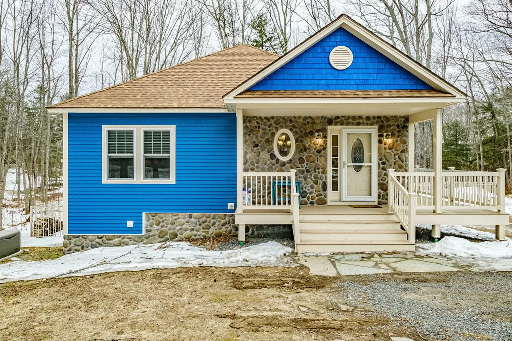 86 Cedar Lane Nobleboro ME 04555