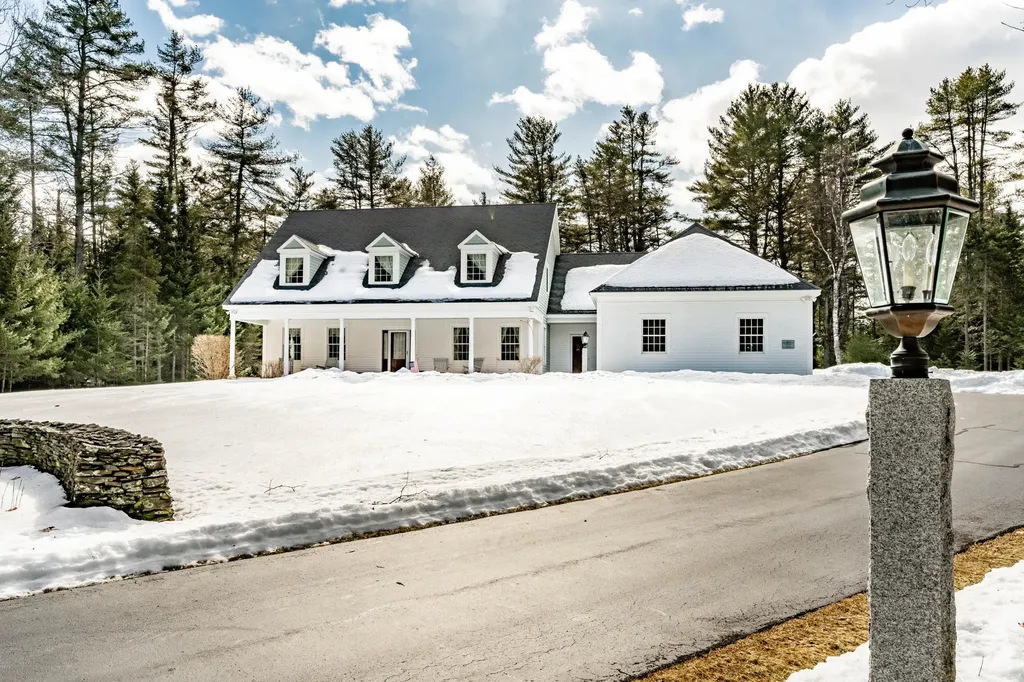 135 Dune Drive Freeport ME 04032