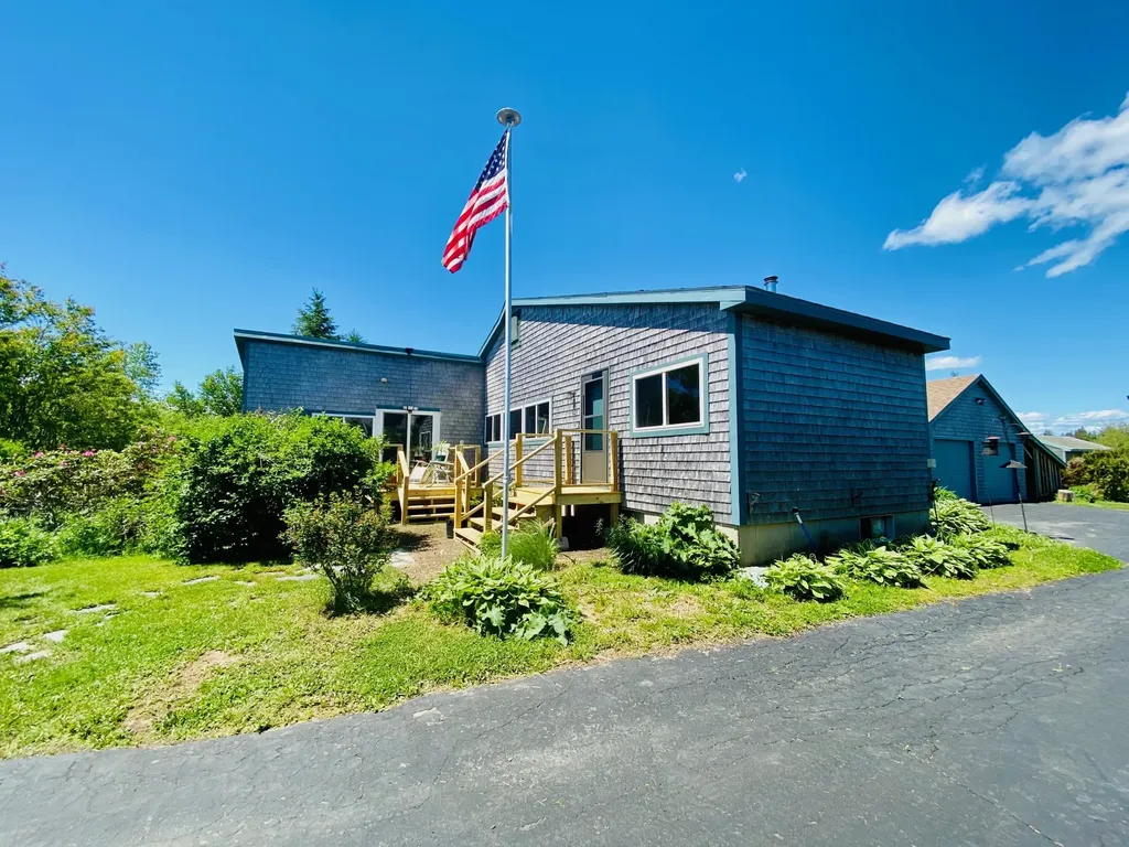 12 Kendall Head Road Eastport ME 04631