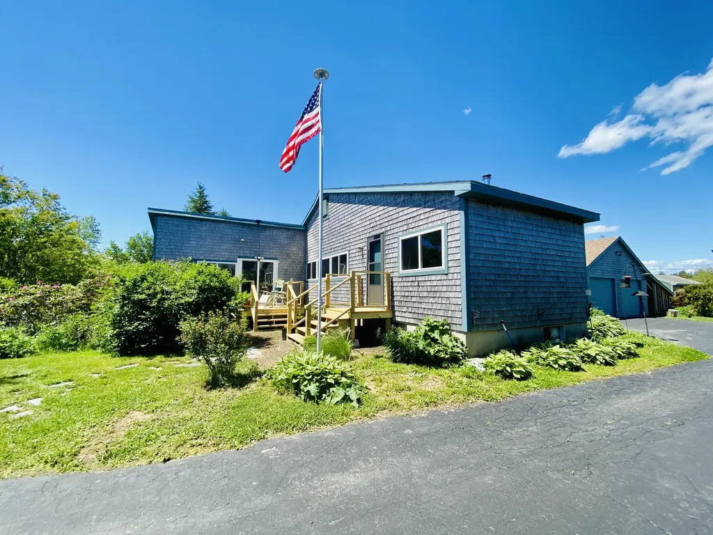 12 Kendall Head Road Eastport ME 04631