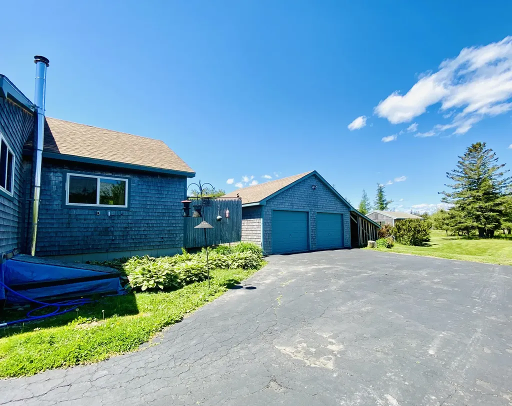 12 Kendall Head Road Eastport ME 04631