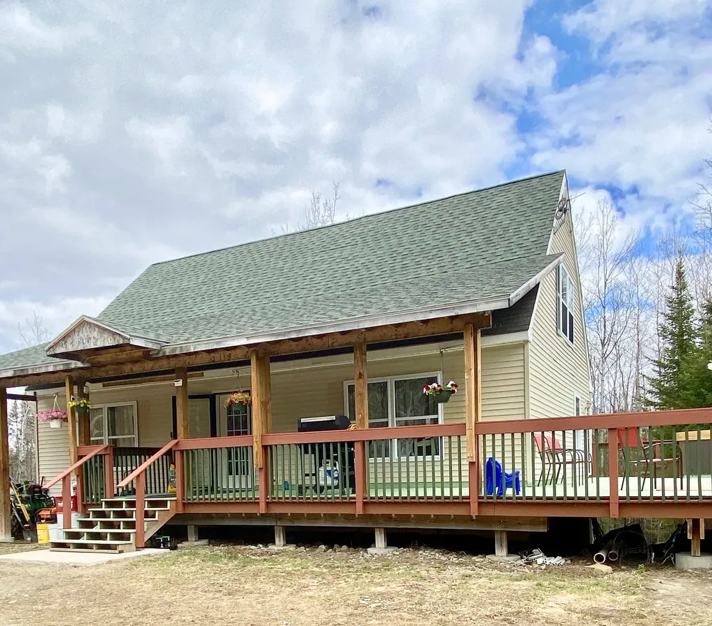 286 Wellington Road Harmony ME 04942