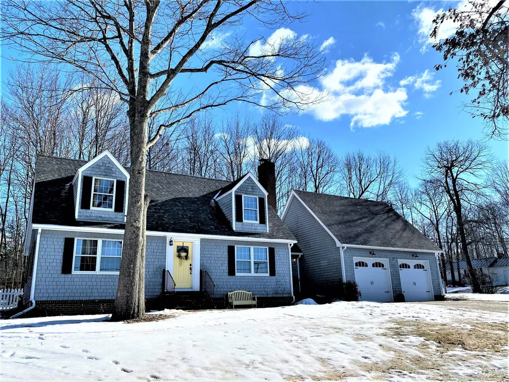 7 Lasalle Drive Bangor ME 04401