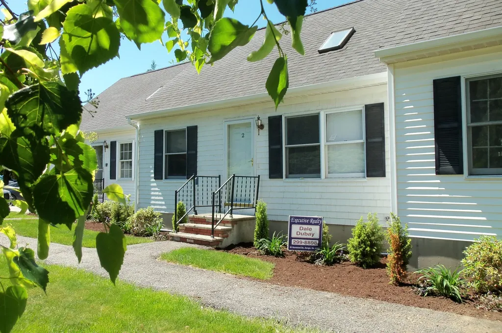 2 Cynthia Circle Bangor ME 04401