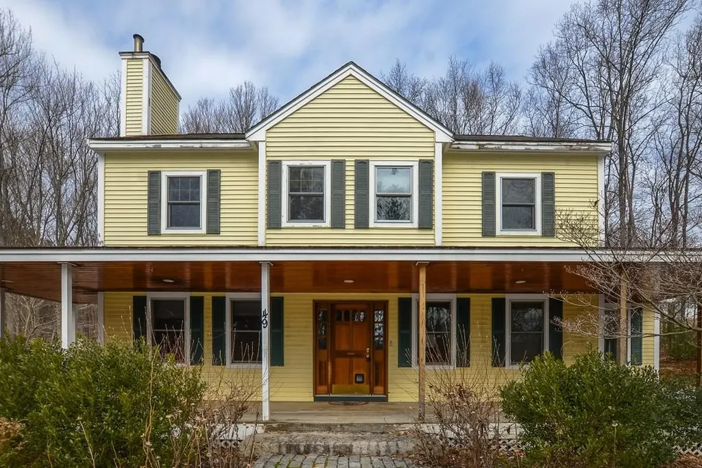 49 Shagbark Lane Eliot ME 03903