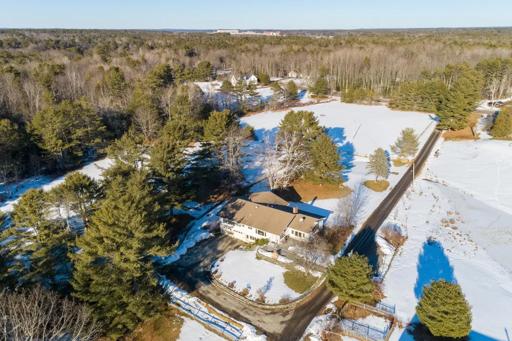 638 Harpswell Road Brunswick ME 04011