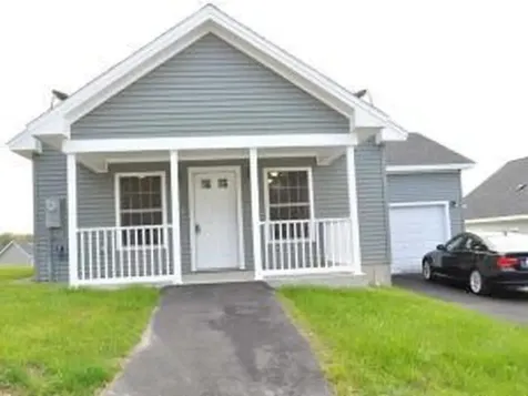 30 Village Circle Augusta ME 04330