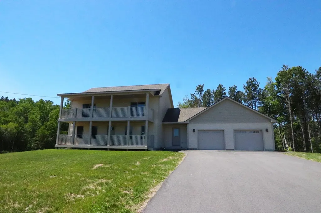 20 Perkins Drive Hampden ME 04444