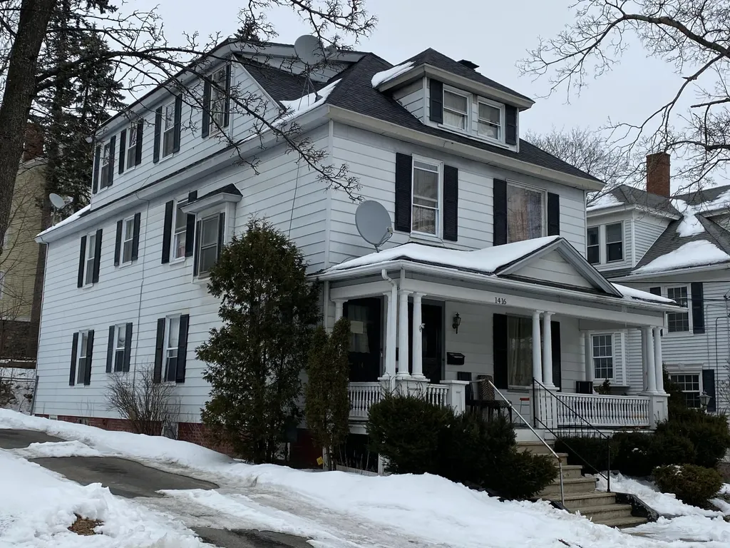 16 White Street Lewiston ME 04240
