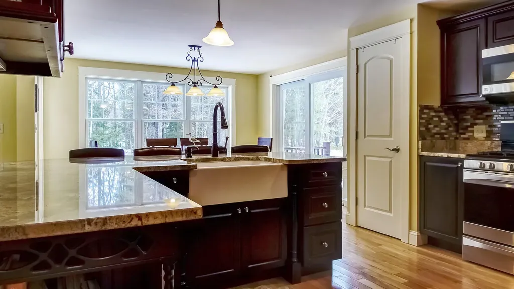 33 Deerfield Drive Brunswick ME 04011