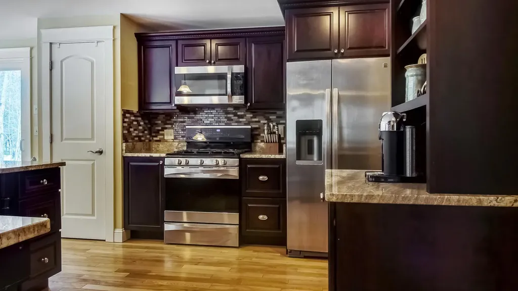 33 Deerfield Drive Brunswick ME 04011