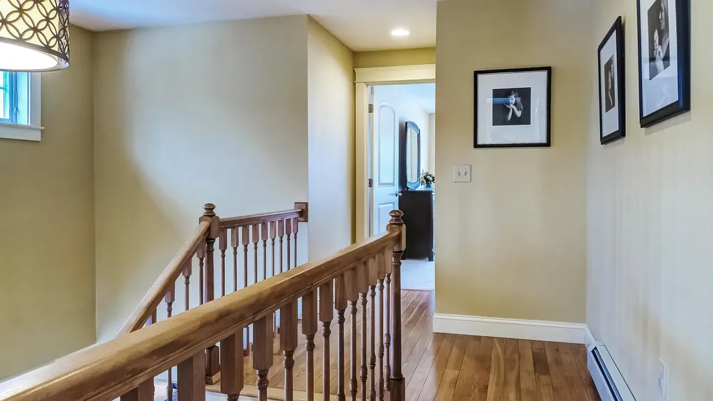 33 Deerfield Drive Brunswick ME 04011