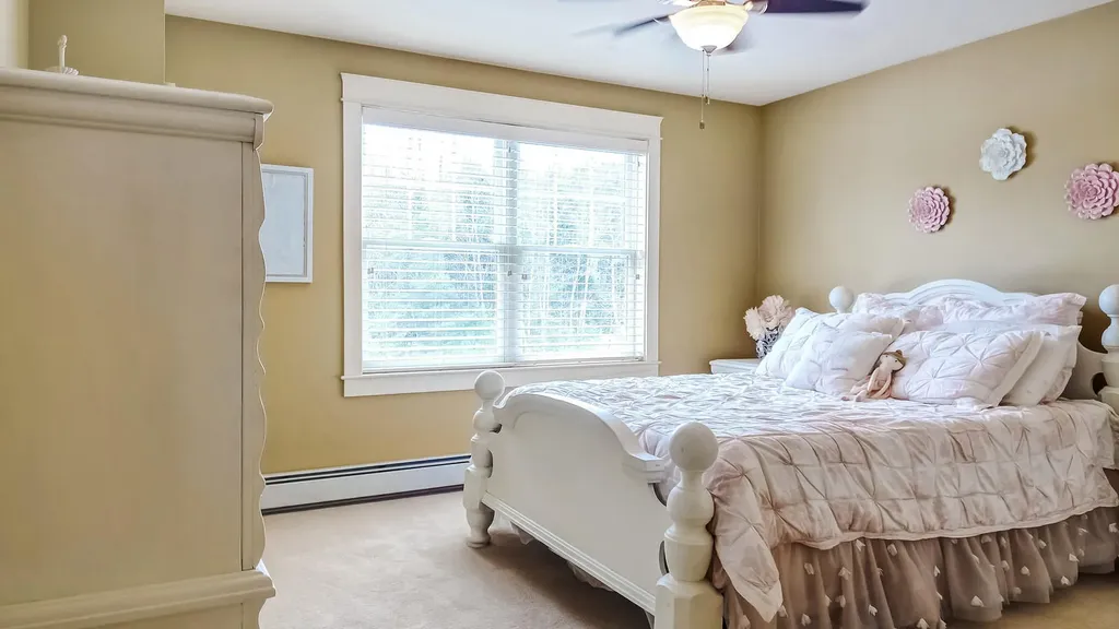 33 Deerfield Drive Brunswick ME 04011