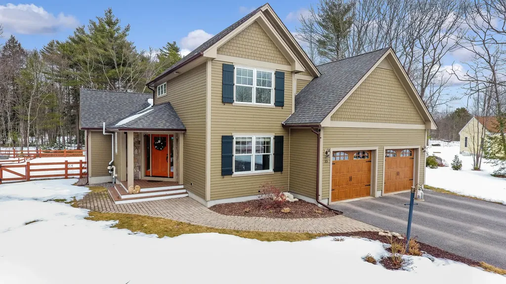 33 Deerfield Drive Brunswick ME 04011