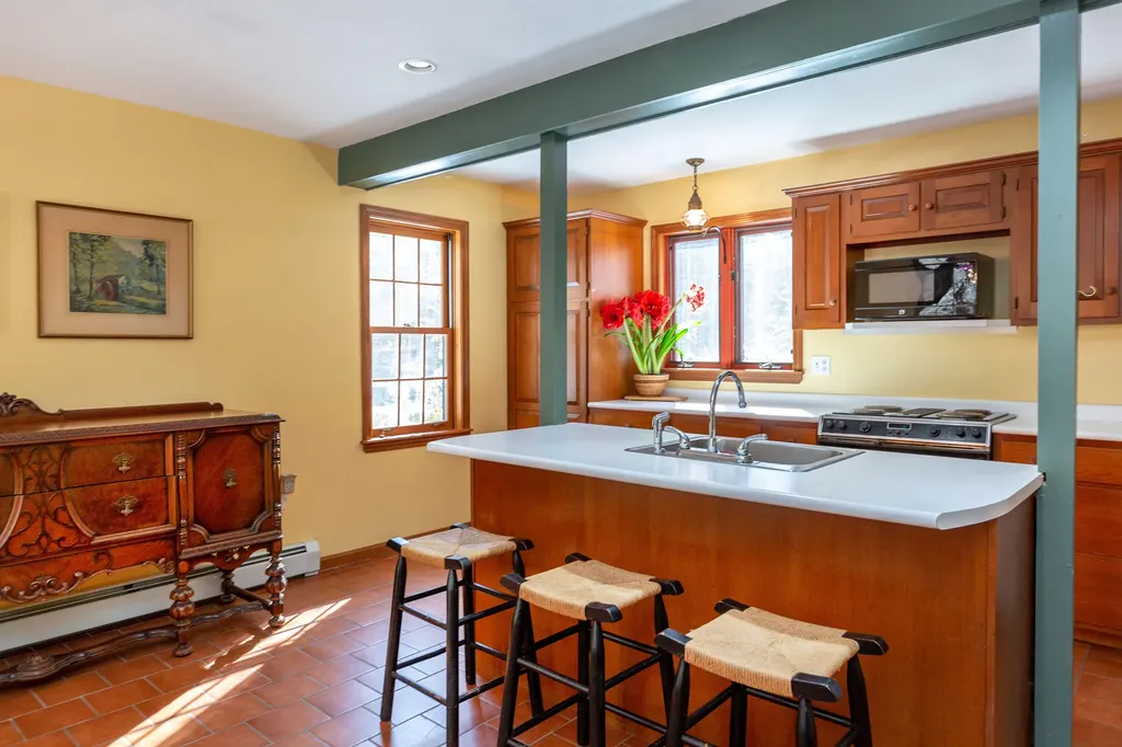 18 Castlewood Road Newcastle ME 04553