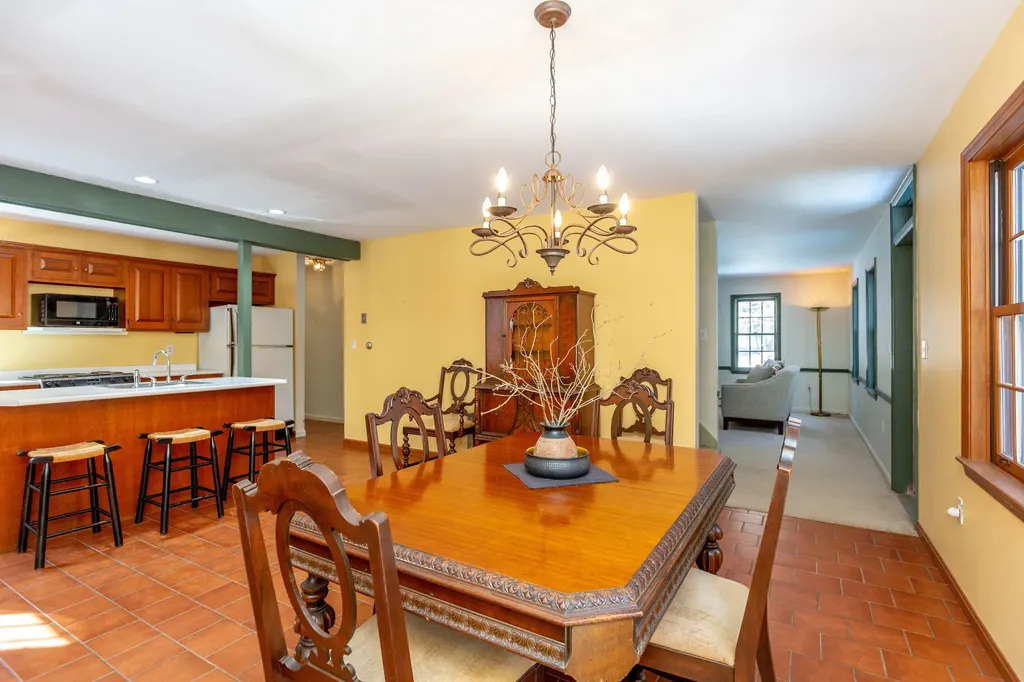 18 Castlewood Road Newcastle ME 04553