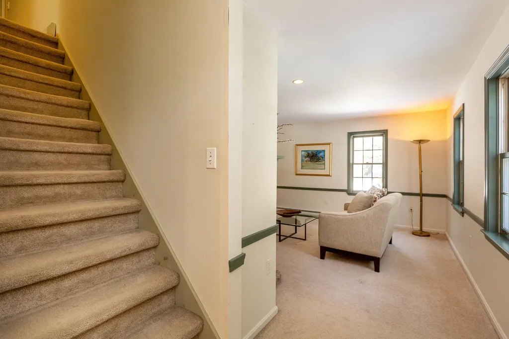 18 Castlewood Road Newcastle ME 04553