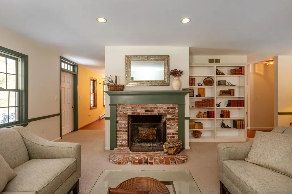 18 Castlewood Road Newcastle ME 04553