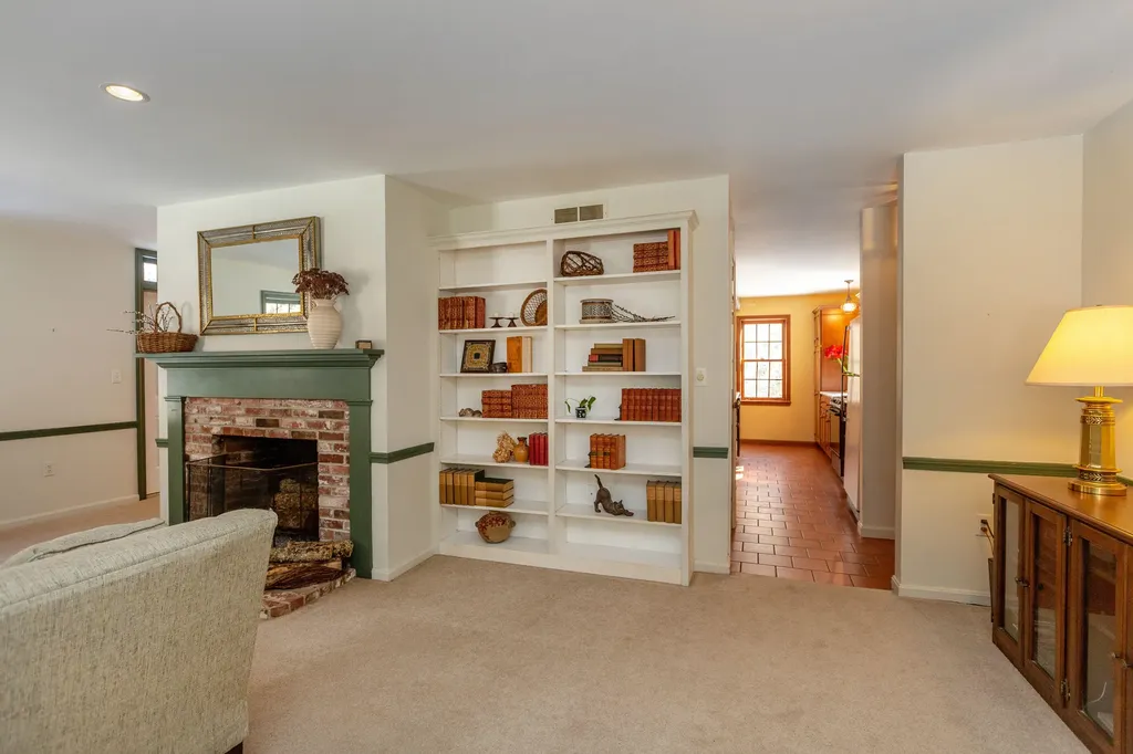 18 Castlewood Road Newcastle ME 04553