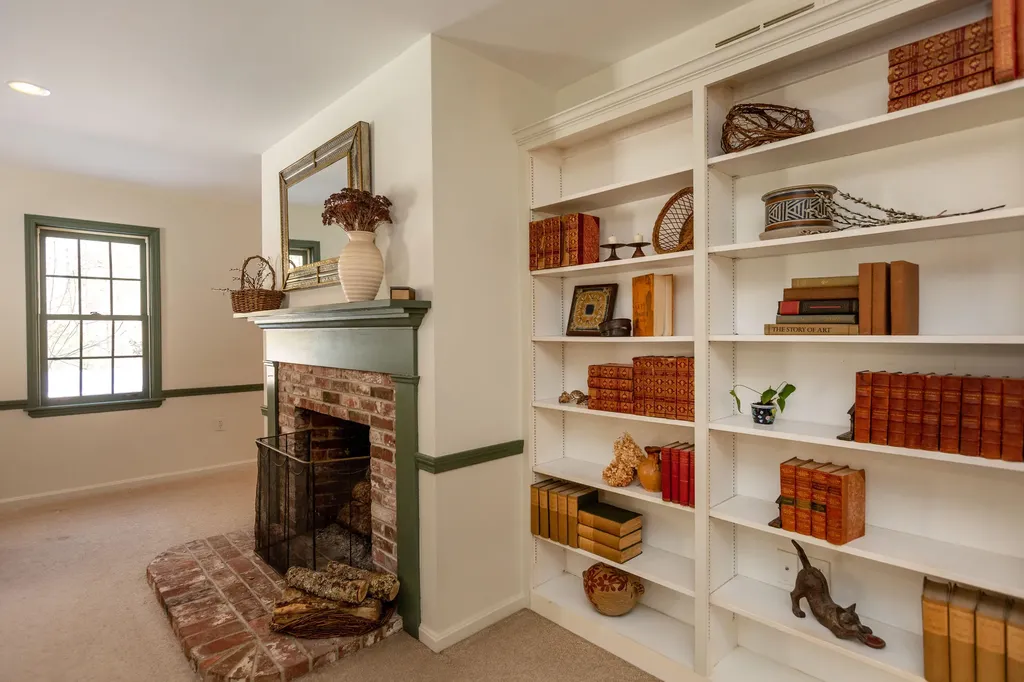18 Castlewood Road Newcastle ME 04553