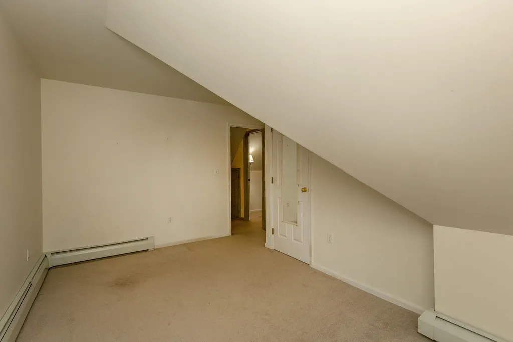 18 Castlewood Road Newcastle ME 04553
