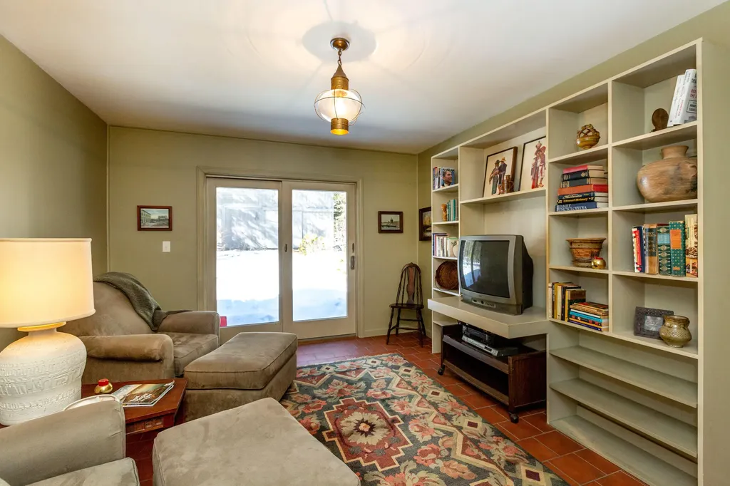 18 Castlewood Road Newcastle ME 04553