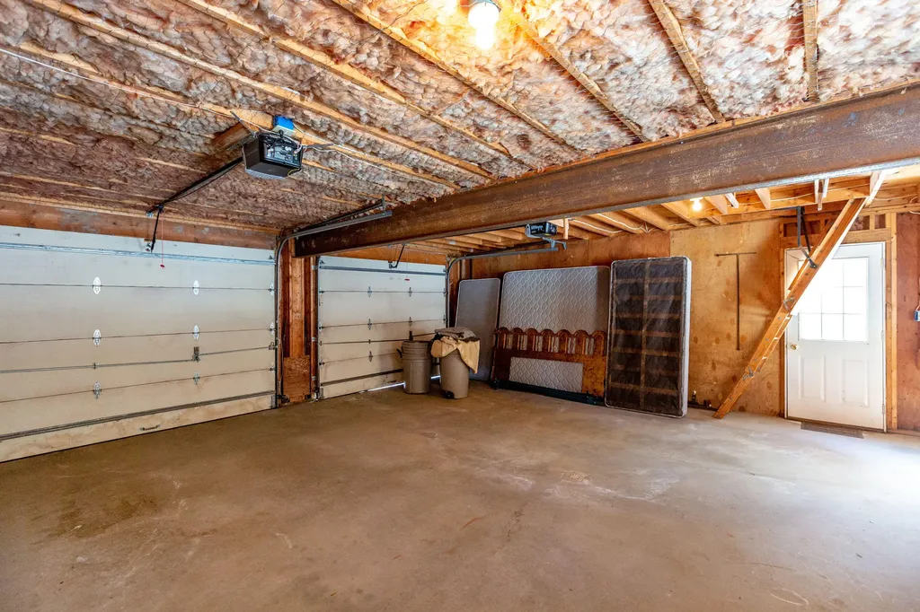 18 Castlewood Road Newcastle ME 04553