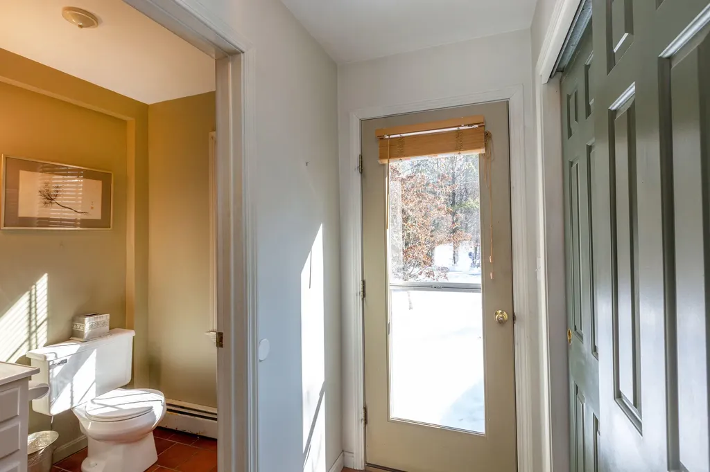 18 Castlewood Road Newcastle ME 04553