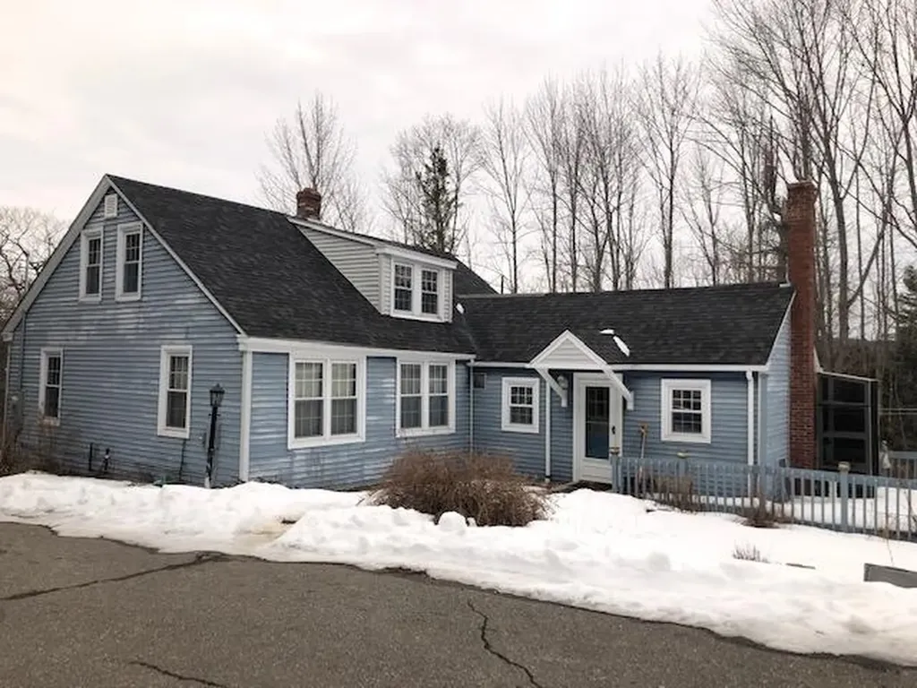1393 River Road Bucksport ME 04416