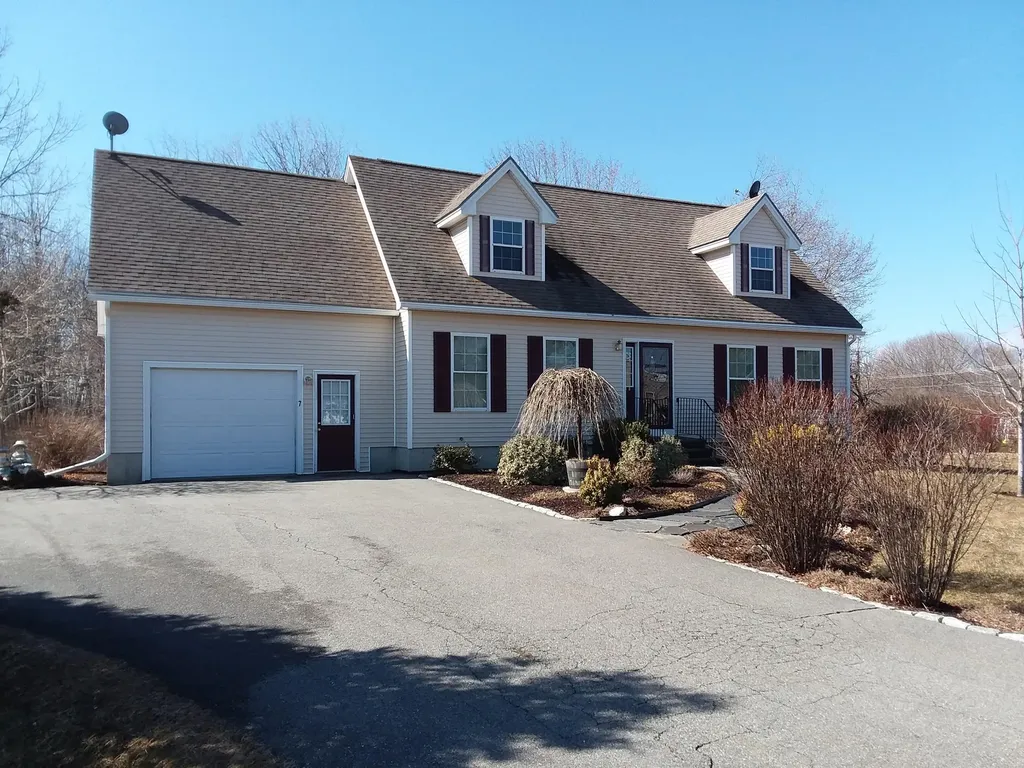 7 Southern Drive Rockland ME 04841