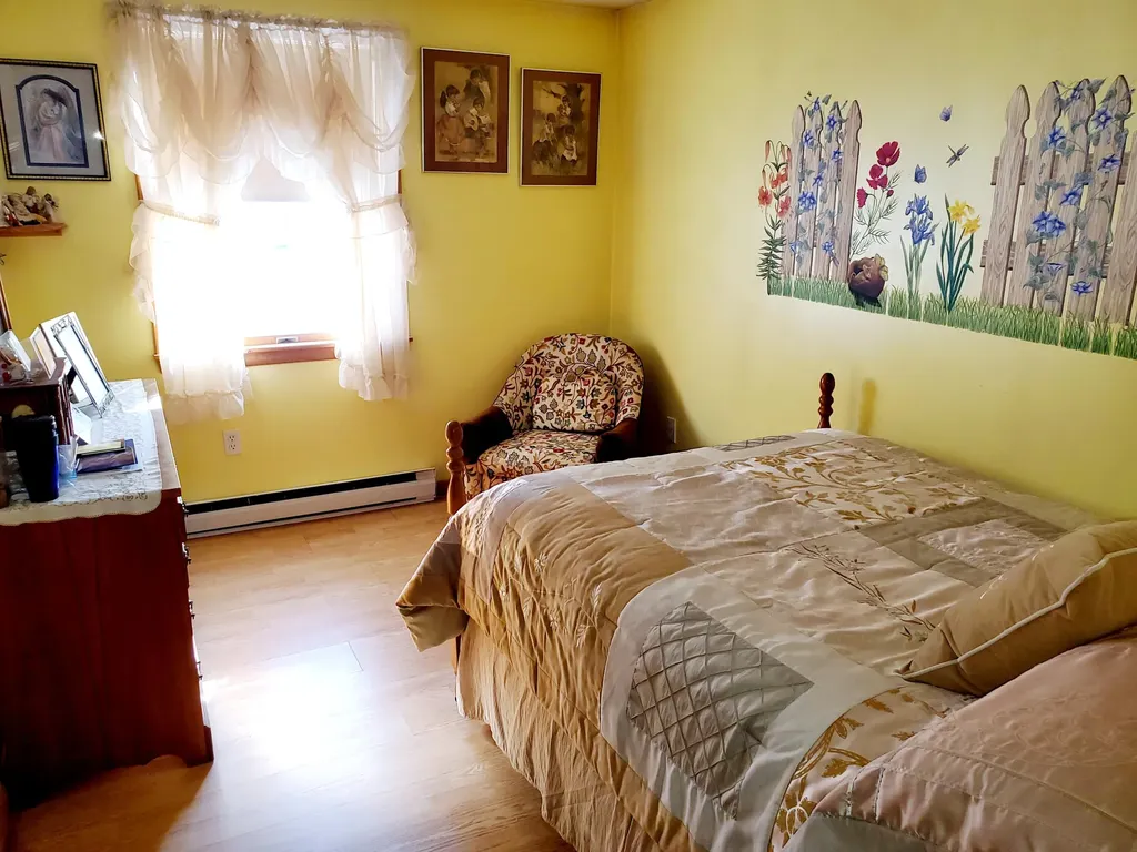 8 Pleasant Valley Circle Poland ME 04274