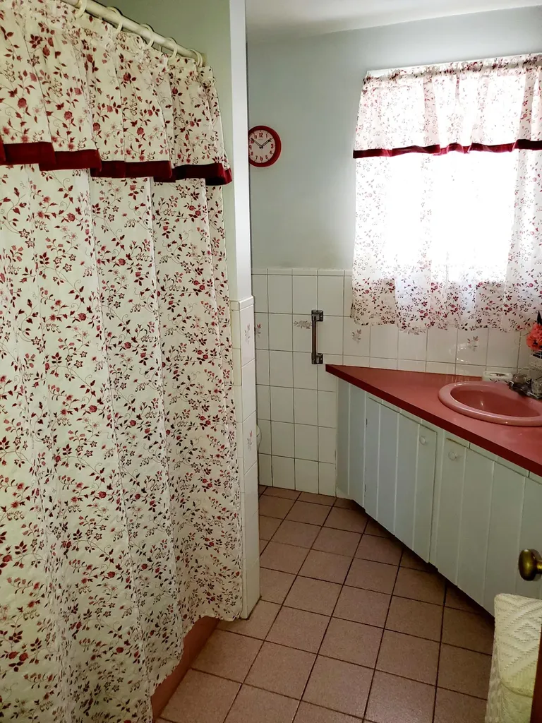8 Pleasant Valley Circle Poland ME 04274