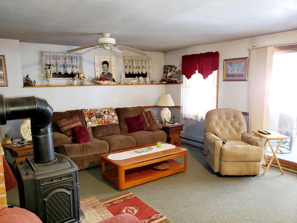 8 Pleasant Valley Circle Poland ME 04274