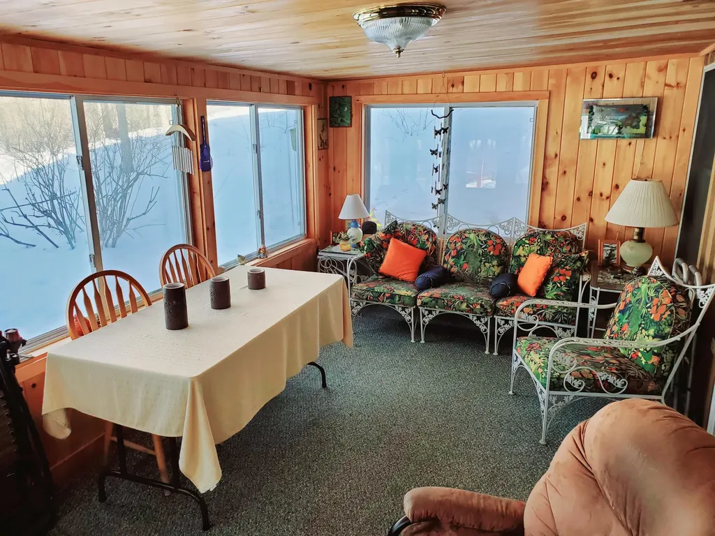 8 Pleasant Valley Circle Poland ME 04274